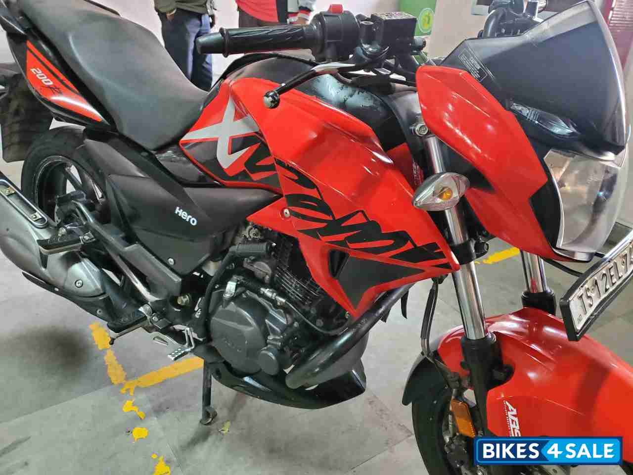 Red And Black Hero Xtreme 200R