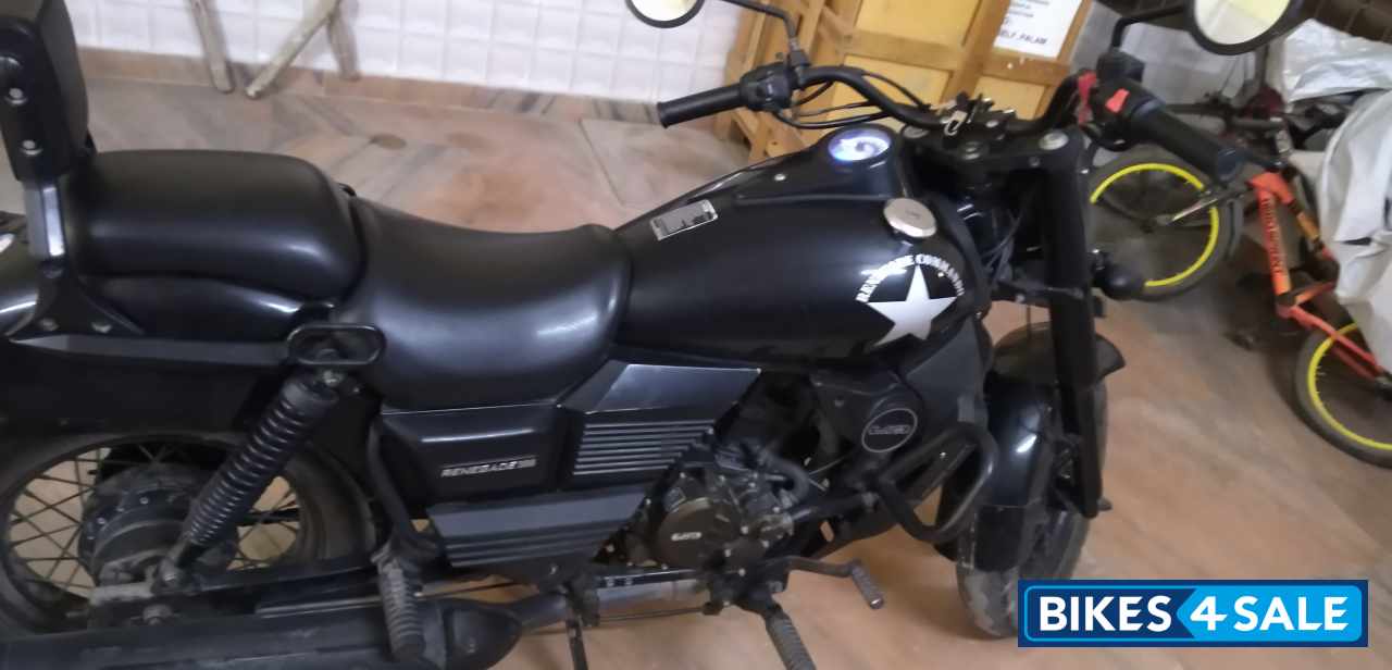 Black UM Renegade Commando