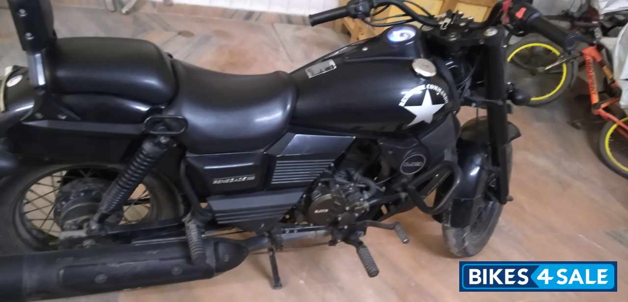 Black UM Renegade Commando