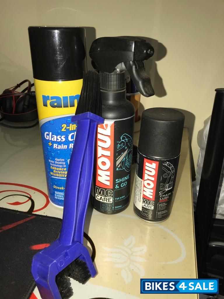 Black Suzuki Gixxer SF Fi