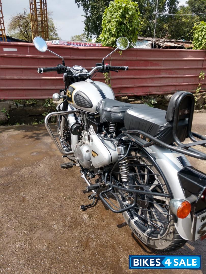 Silver Royal Enfield Classic 350
