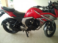 Red Yamaha Fazer FI V2