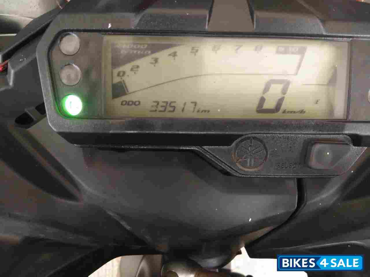 Red Yamaha Fazer FI V2