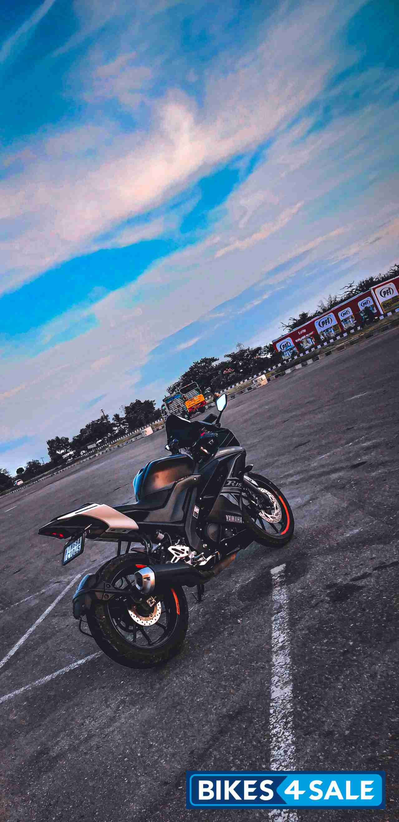 Darknight (black) Yamaha YZF R15 V3 BS6