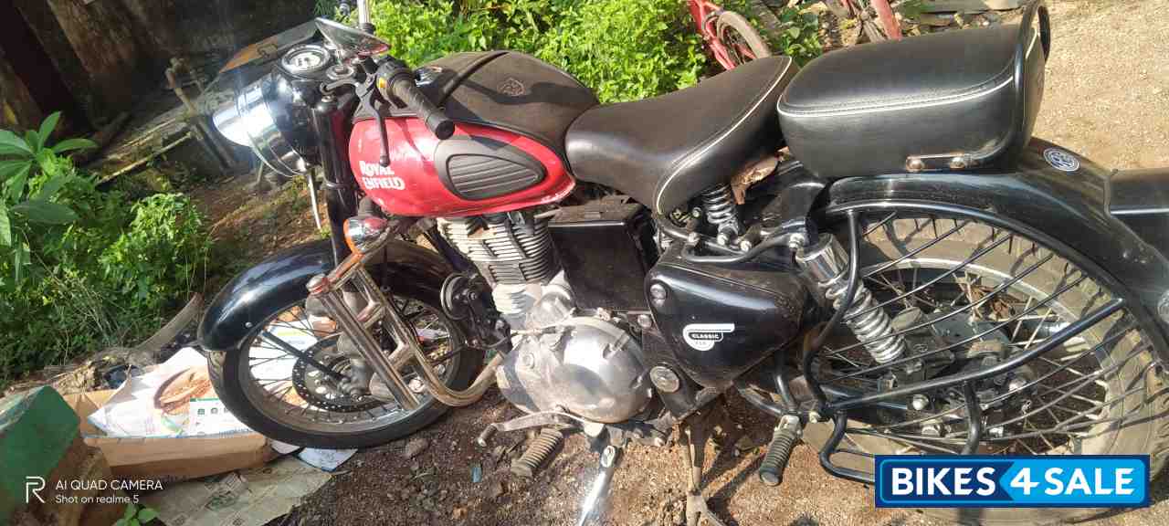 Redditch Red Royal Enfield Classic 350 Redditch Red