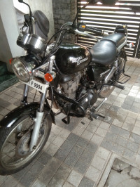 Black Royal Enfield Thunderbird 350