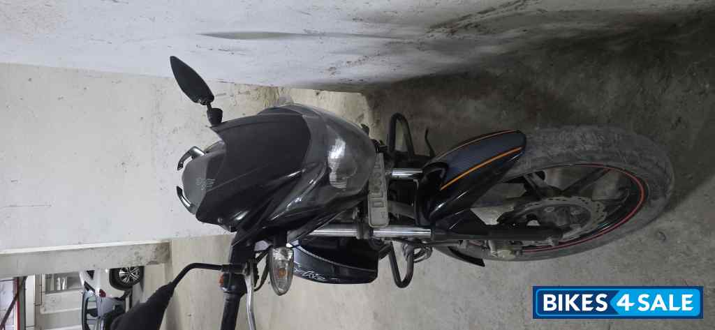 Black TVS Apache RTR 160 Black TVS Apache RTR 160