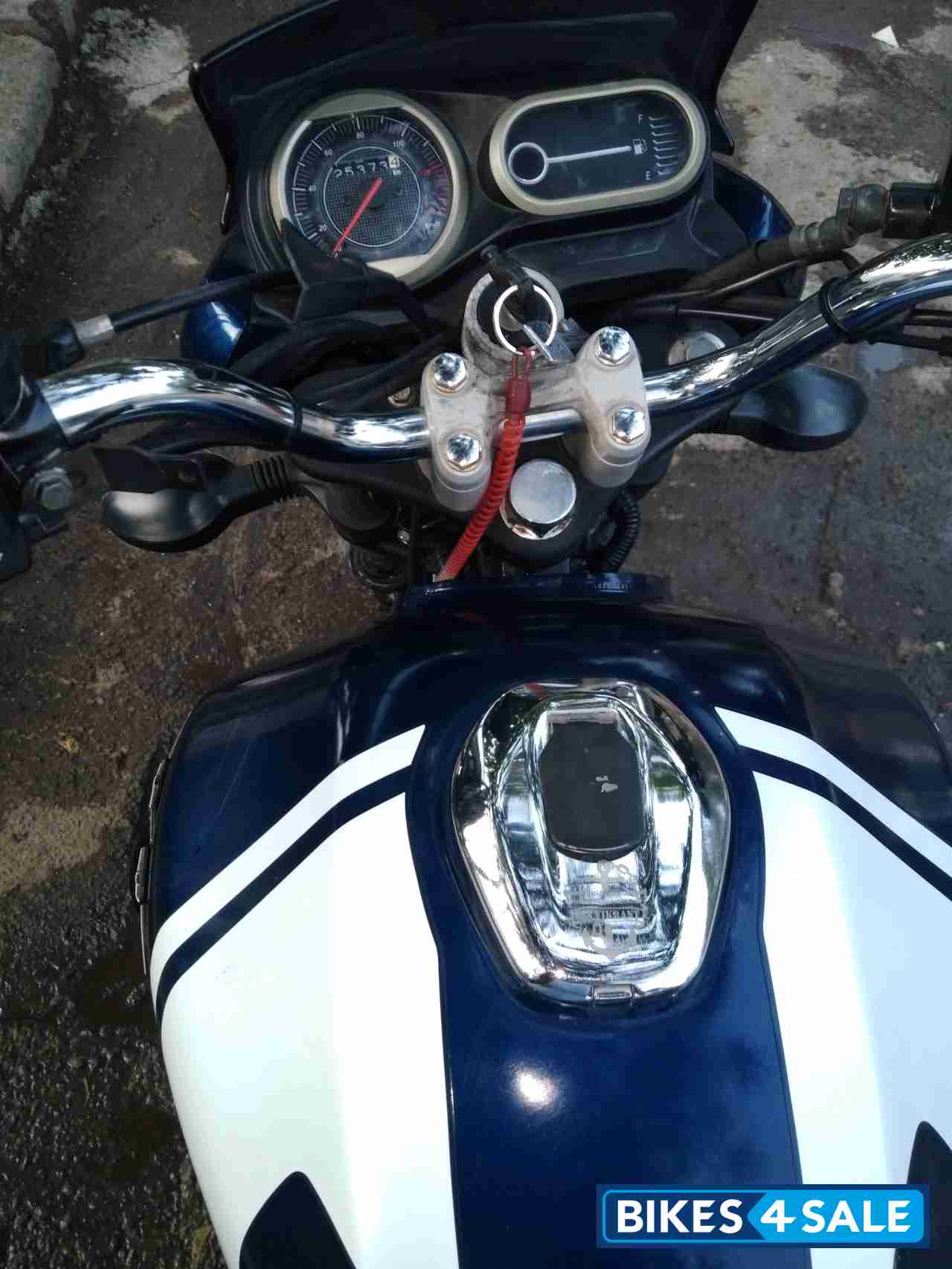 Blue Bajaj V15