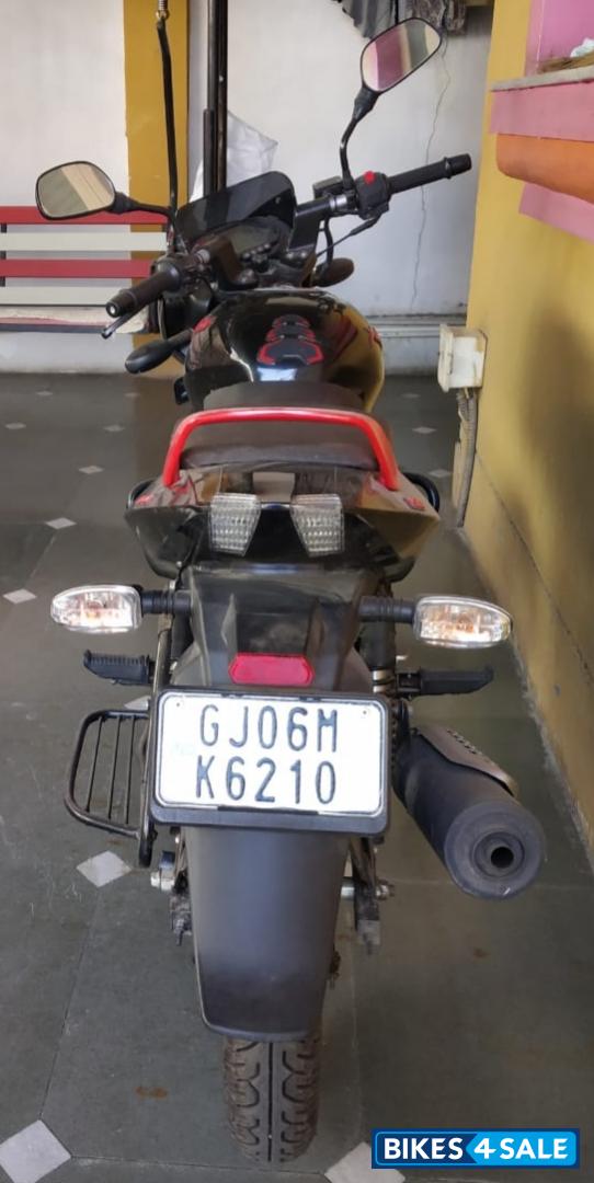 Bajaj Pulsar 125 Neon