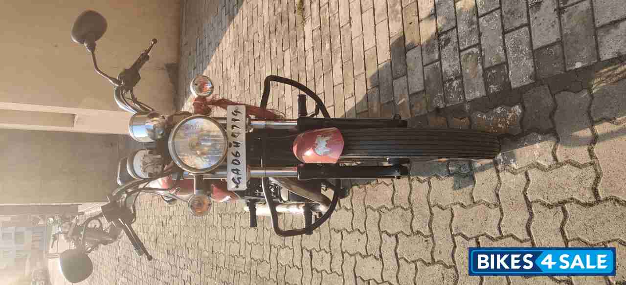 Red Royal Enfield Thunderbird TwinSpark 350