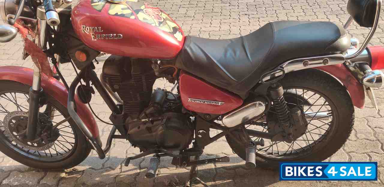 Red Royal Enfield Thunderbird TwinSpark 350