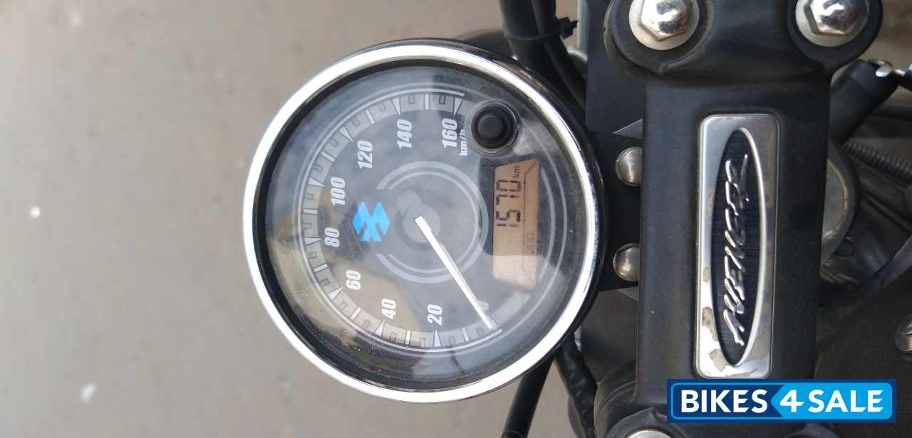 Bajaj Avenger Street 220