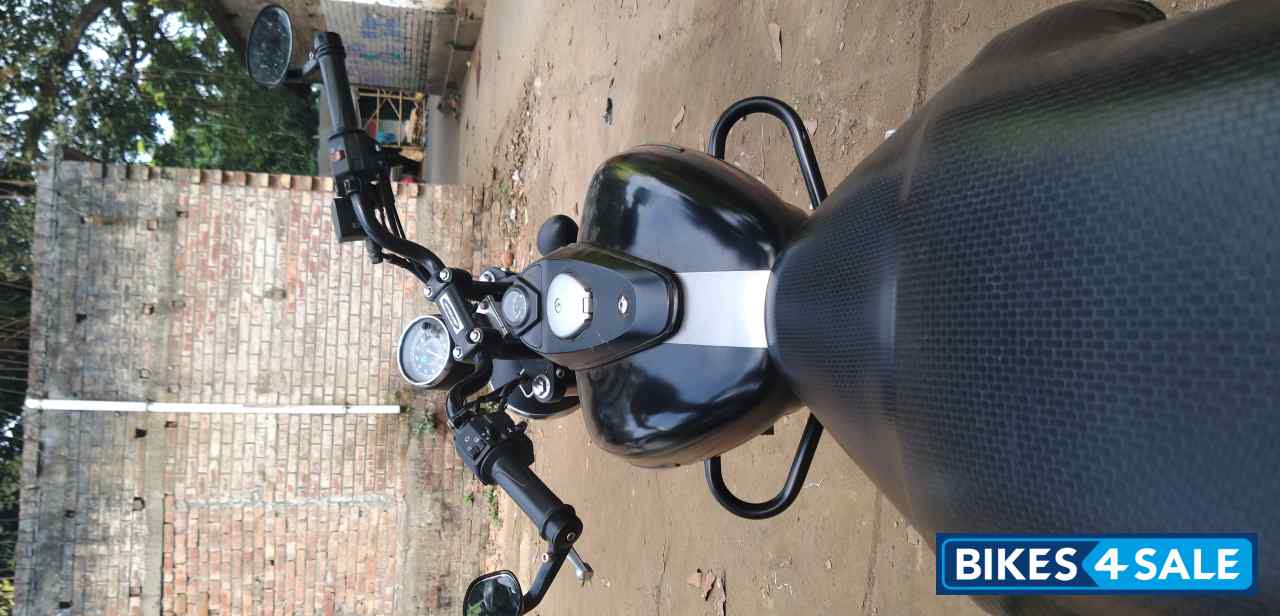 Bajaj Avenger Street 220
