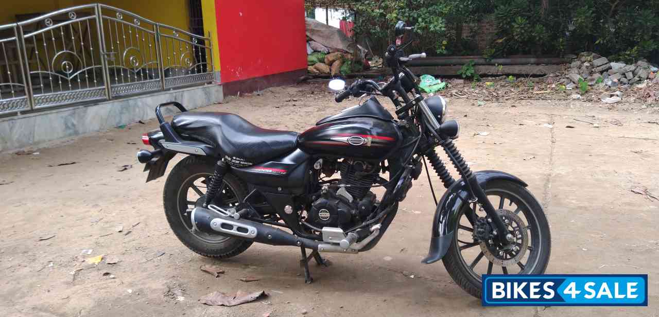 Bajaj Avenger Street 220