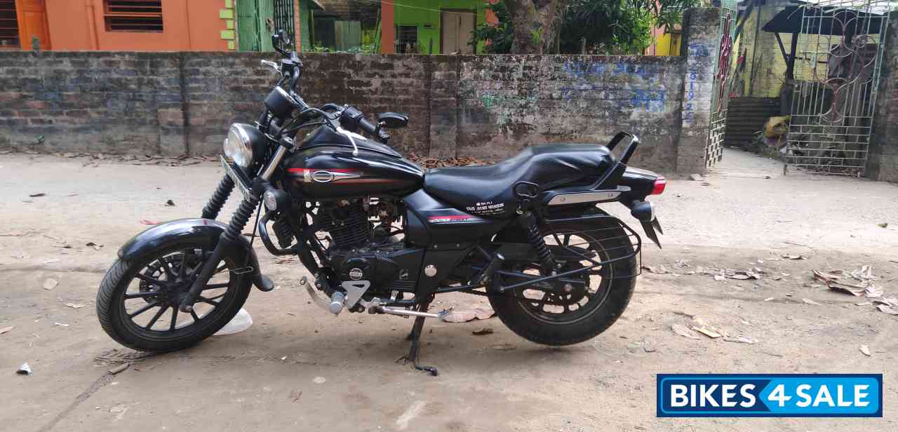 Bajaj Avenger Street 220