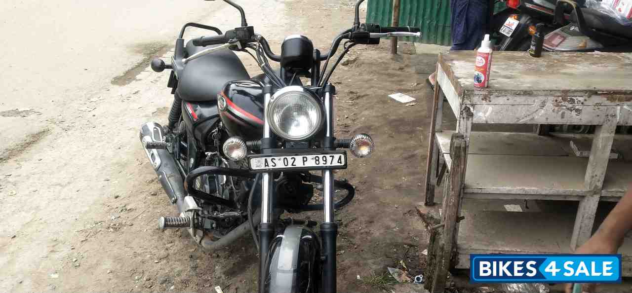 Bajaj Avenger 220 DTS-i
