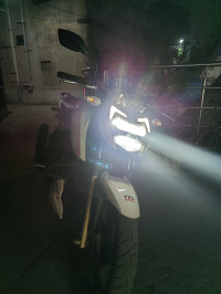White TVS Apache RTR 200 4V 2020