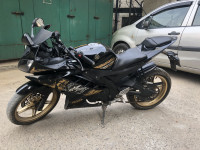 Black Yamaha YZF R15 V2