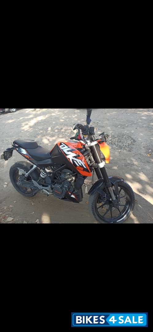 Black Orange KTM Duke 200