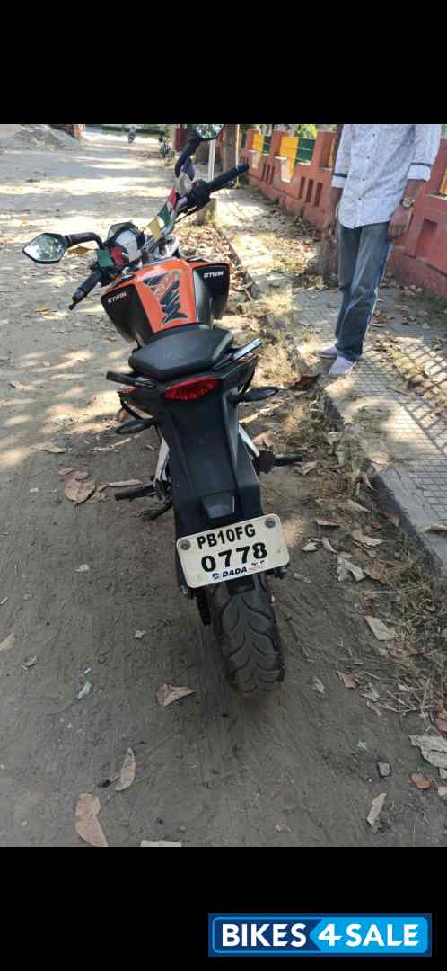 Black Orange KTM Duke 200