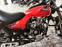 Red Bajaj Avenger Street 160