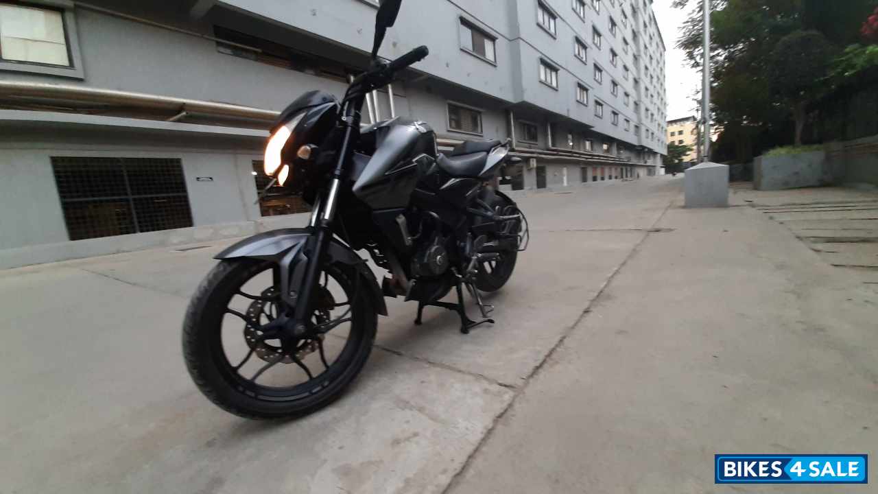 Bajaj Pulsar 200 NS