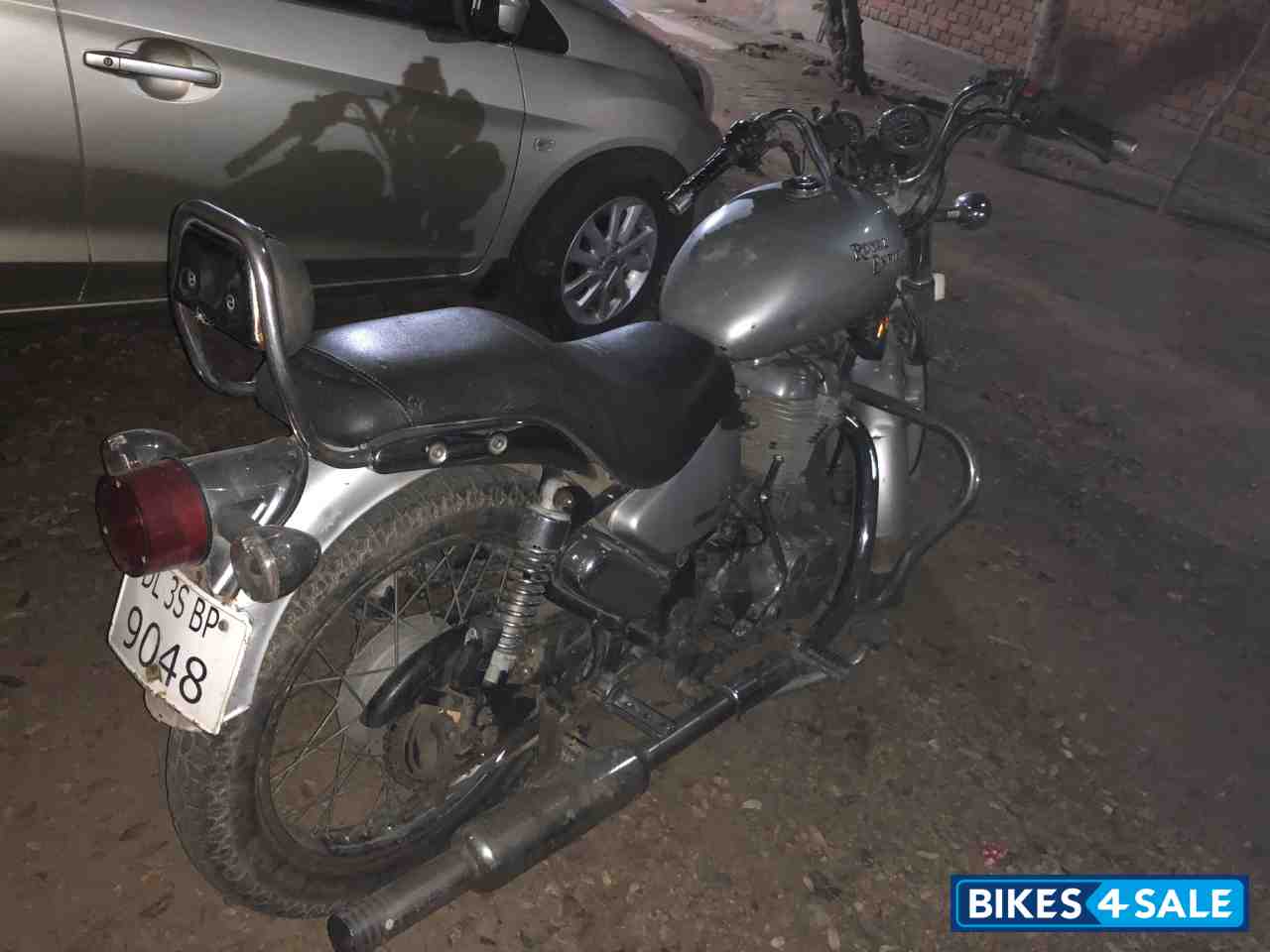 Silver Royal Enfield Thunderbird 350 Silver Royal Enfield Thunderbird 350