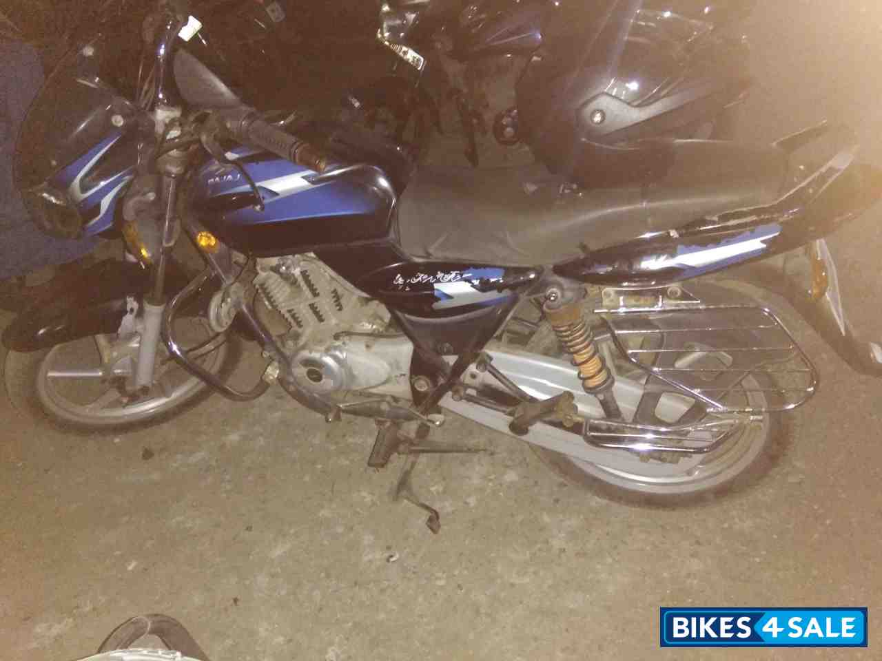 Blue Black Bajaj Discover 125