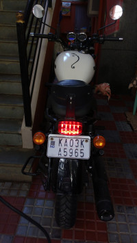 White Royal Enfield Thunderbird X 350
