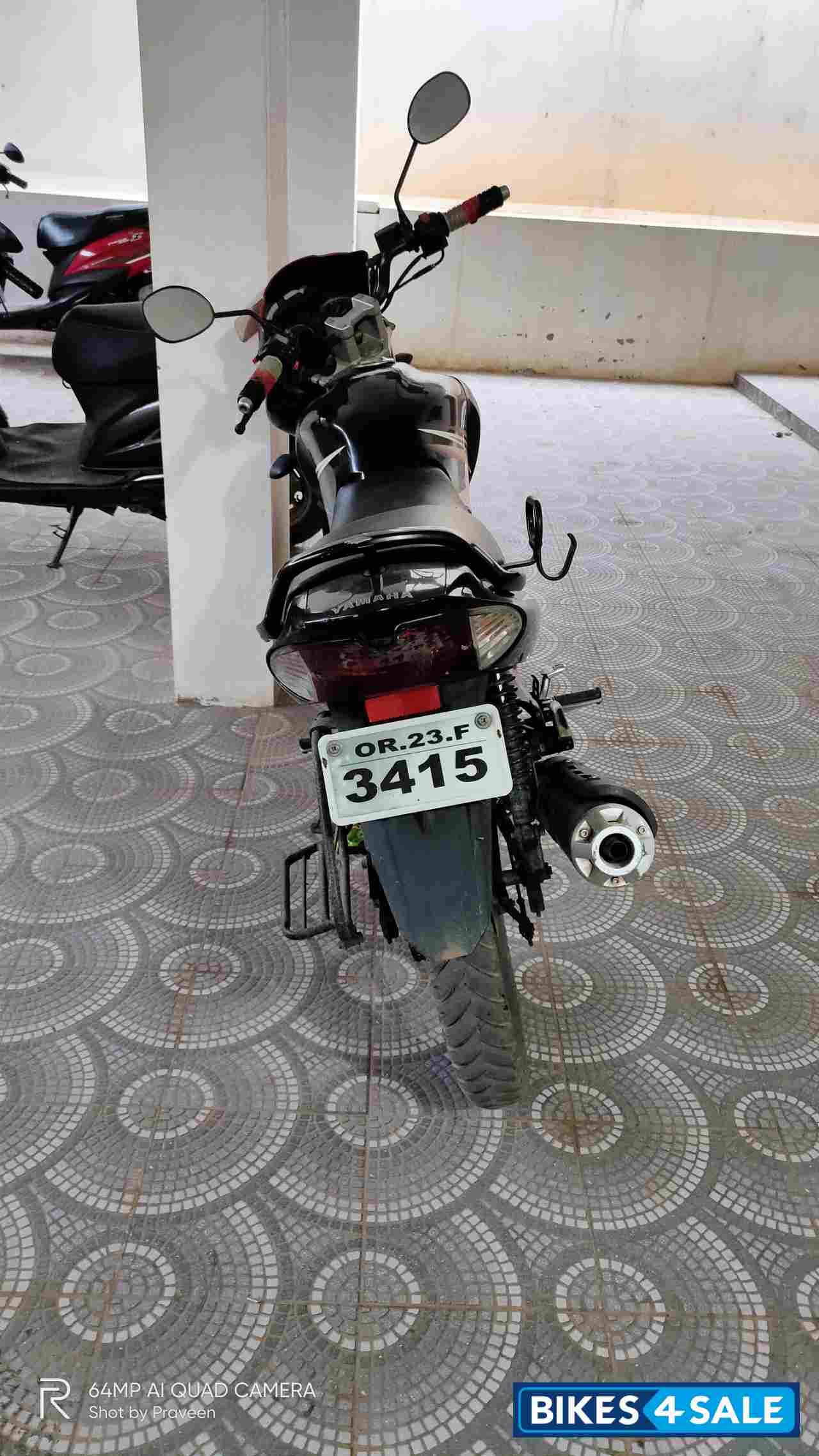 Red And Black Yamaha SS125