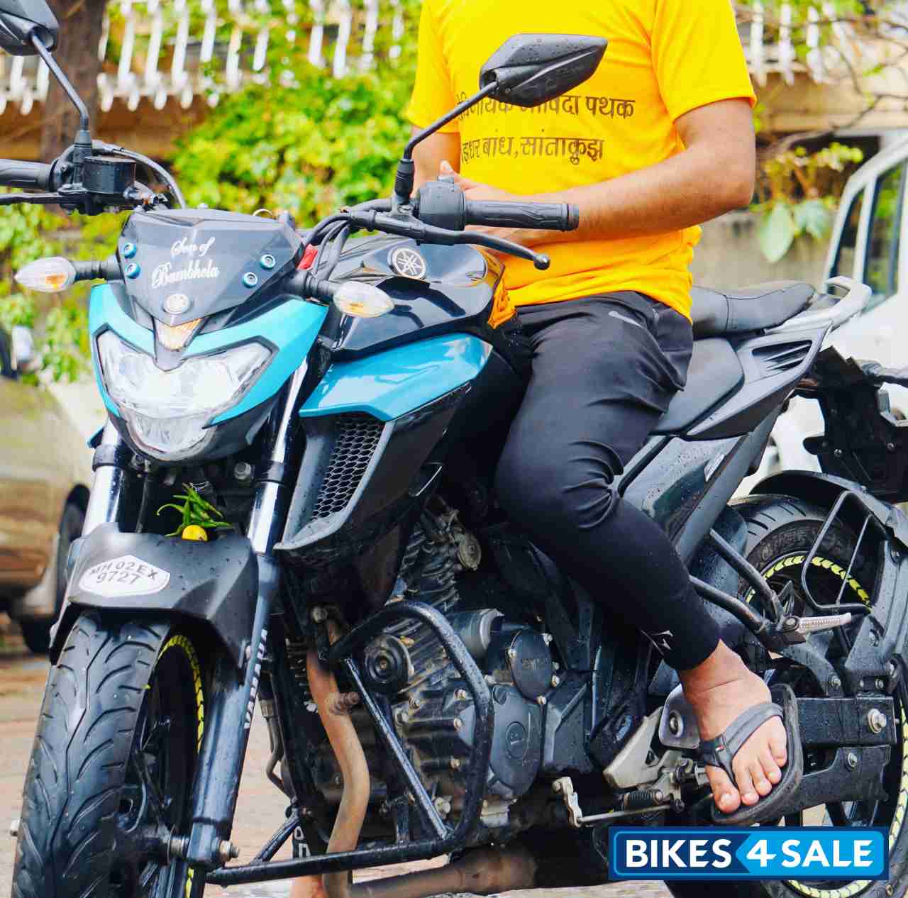 Black Yamaha FZ25 Black Yamaha FZ25