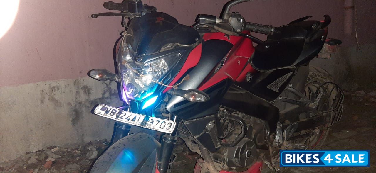 Red Bajaj Pulsar 200 NS