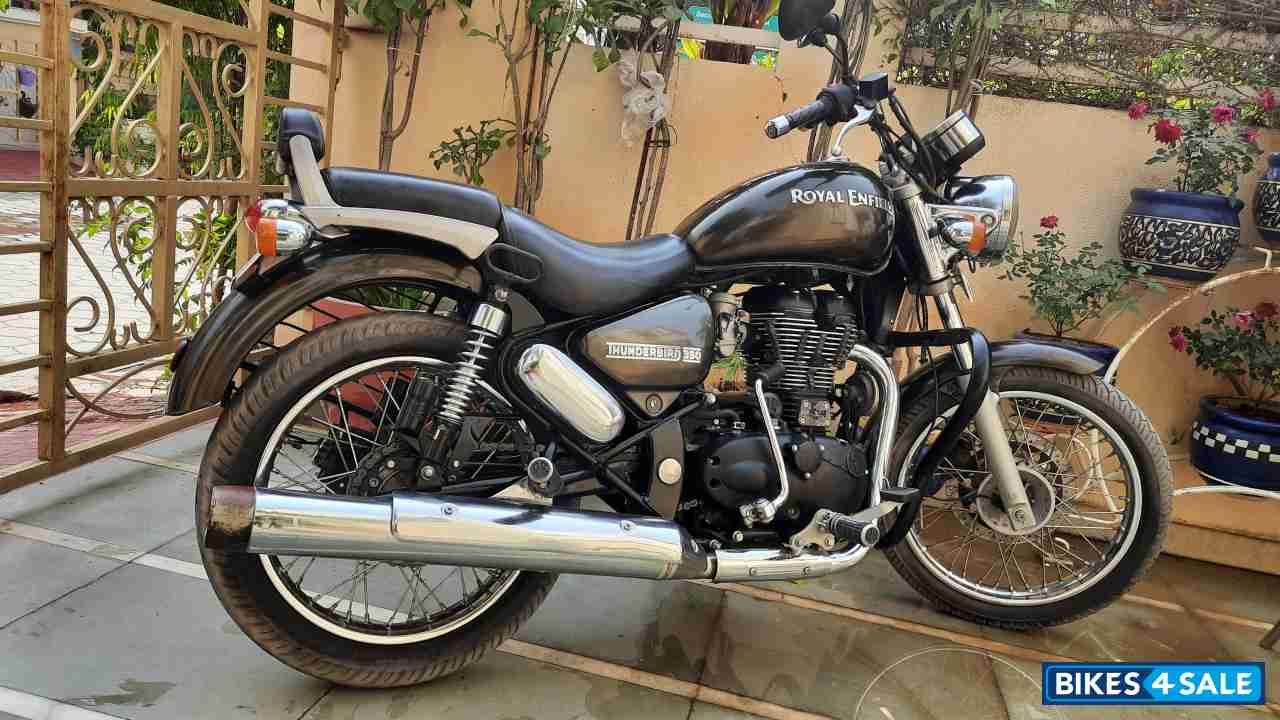 Lightning Royal Enfield Thunderbird 350 Lightning Royal Enfield Thunderbird 350