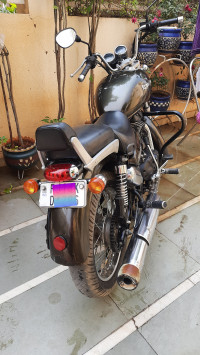 Lightning Royal Enfield Thunderbird 350