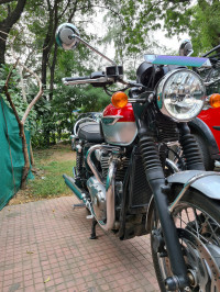 Cranberry Red And Silver Triumph Bonneville T120