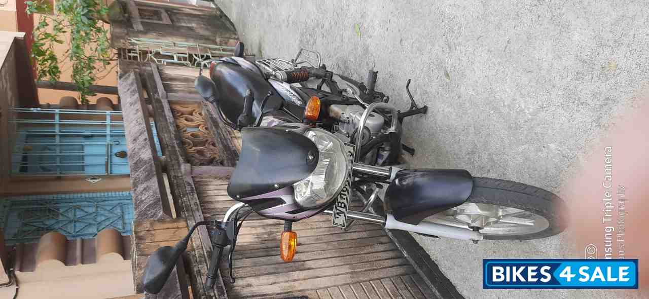 Black Bajaj Discover DTSi 125