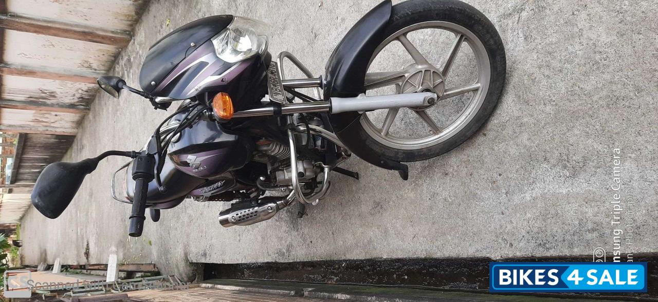 Black Bajaj Discover DTSi 125