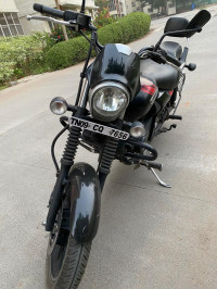 Black Bajaj Avenger Street 220