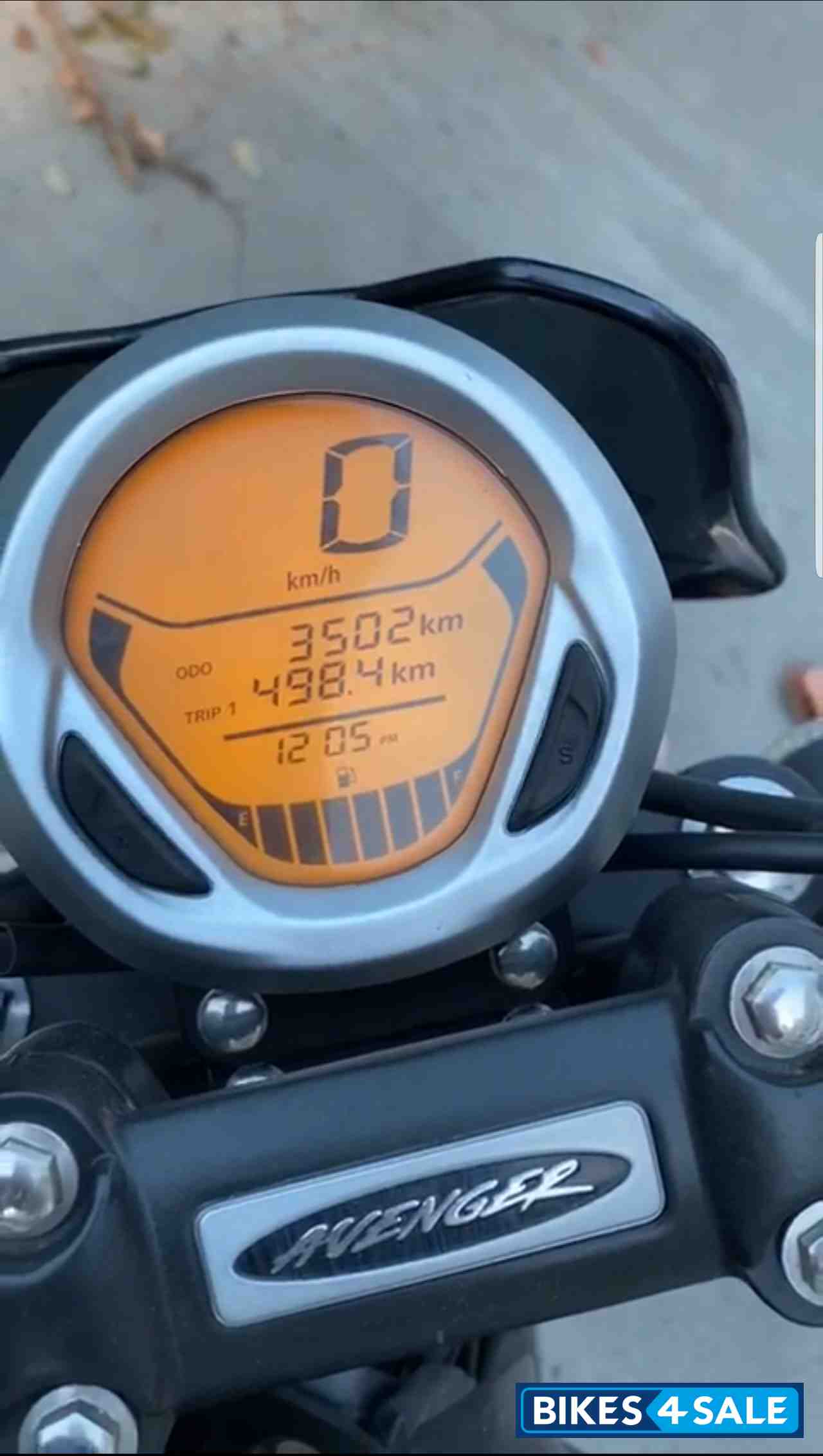 Black Bajaj Avenger Street 220