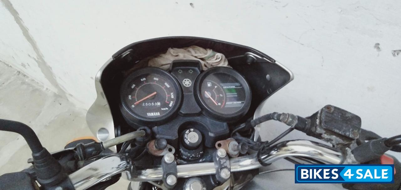 Silver Yamaha Gladiator