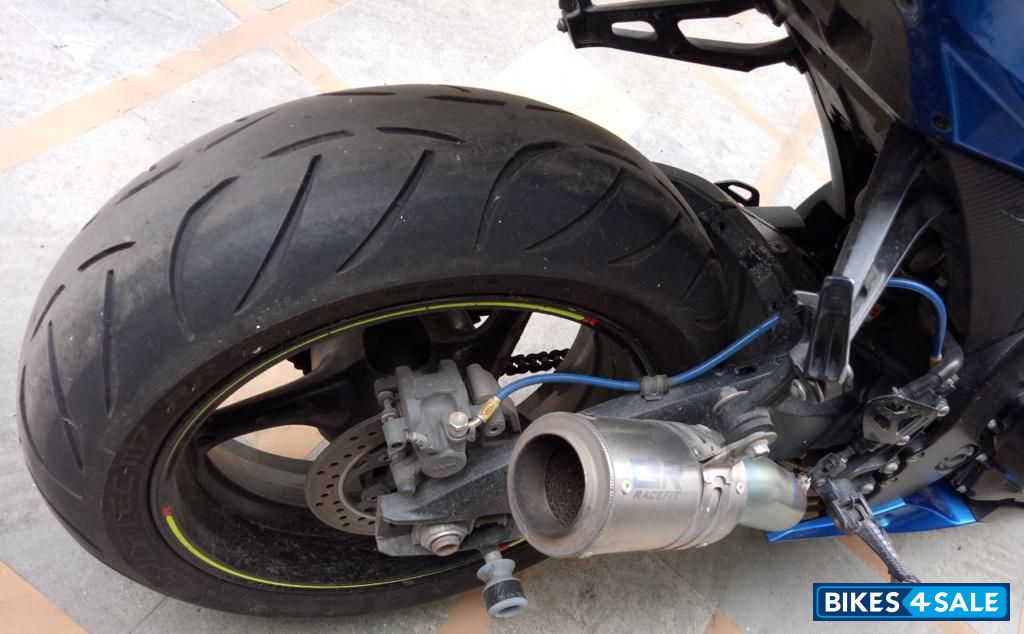 Metallic Triton Blue Suzuki GSX R1000