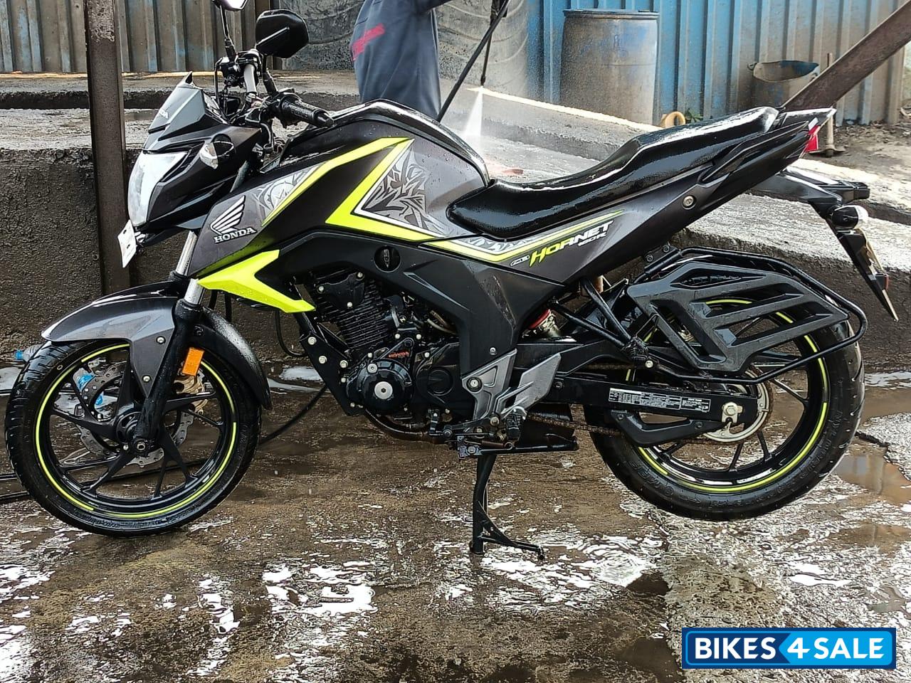 Honda CB Hornet 160R