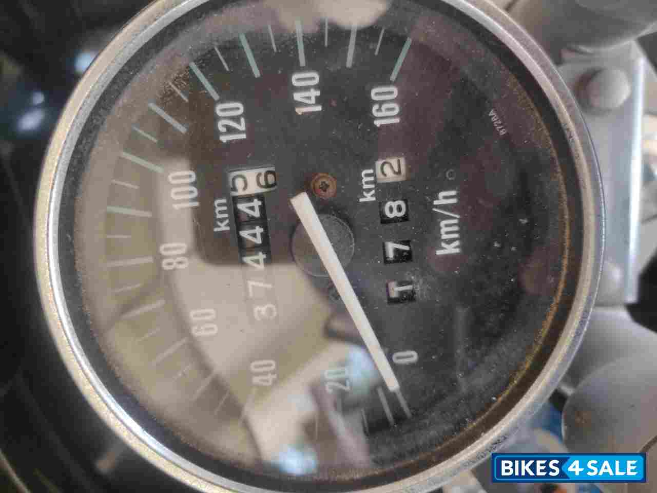 Black Bajaj Avenger 220 DTS-i Black Bajaj Avenger 220 DTS-i