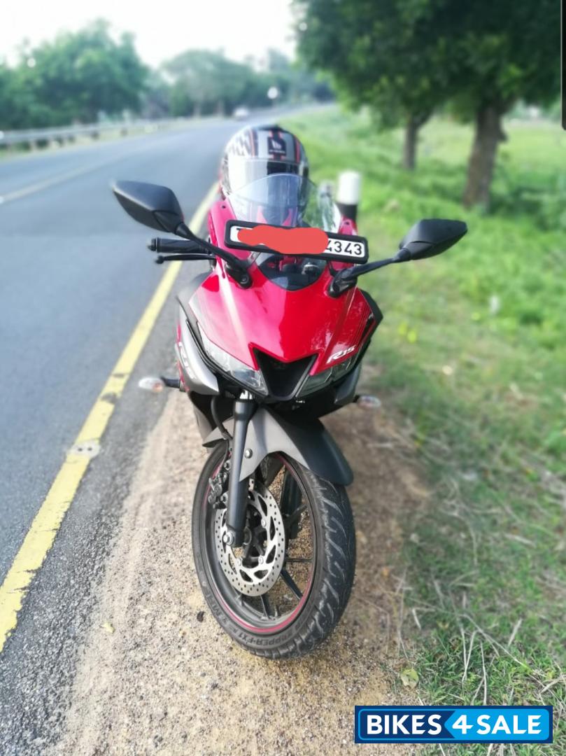 Thunder Grey Yamaha YZF R15 V3