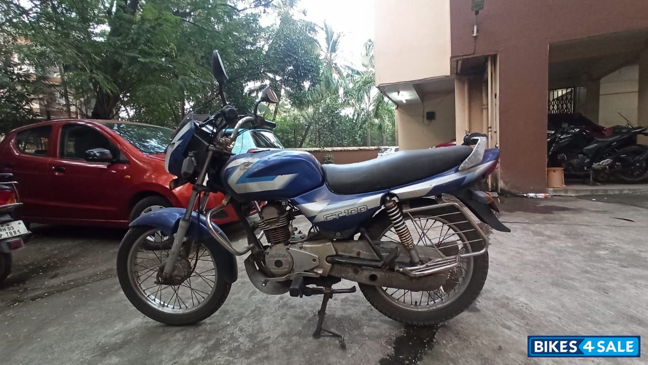 Black Bajaj CT 100