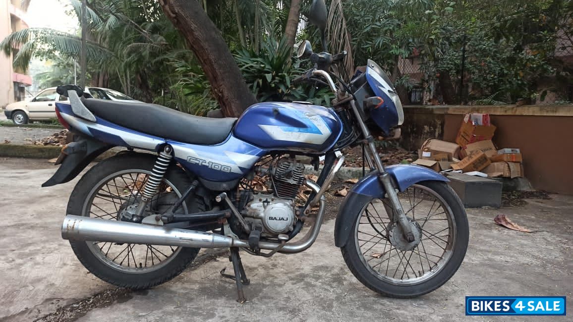 Black Bajaj CT 100