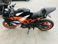 Ebony Matt Black KTM RC 390