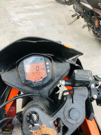 Ebony Matt Black KTM RC 390