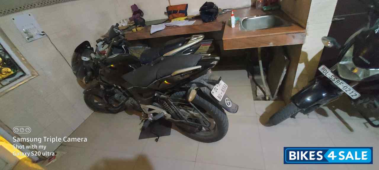 Black Bajaj Pulsar 180 DTSi