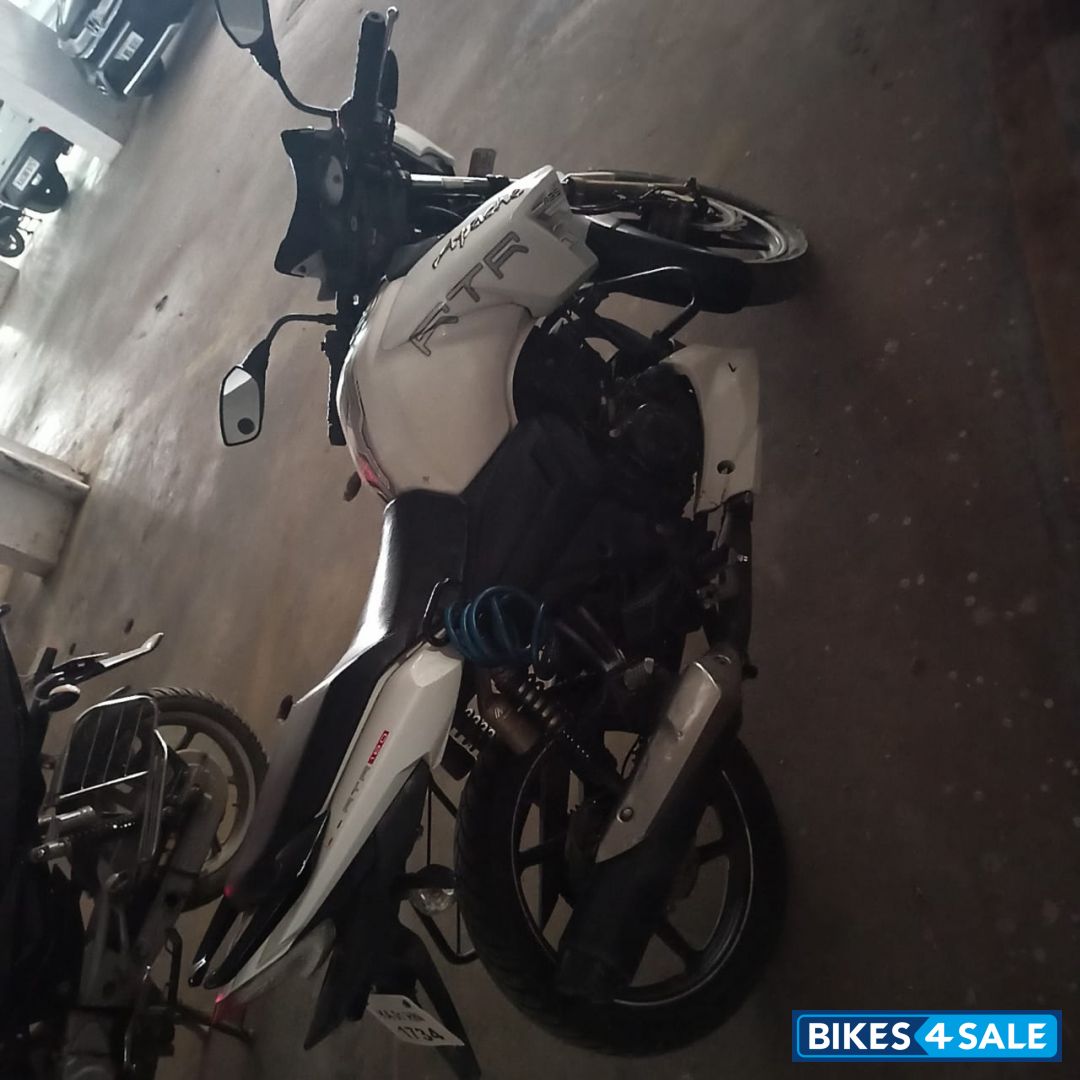 TVS Apache RTR 180 ABS
